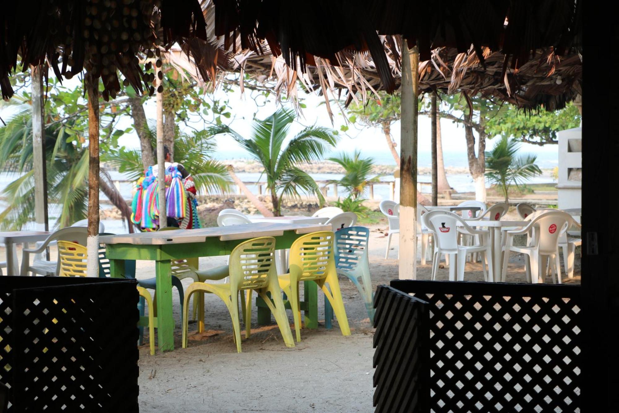 Hotel Salvador Gaviota Lívingston エクステリア 写真