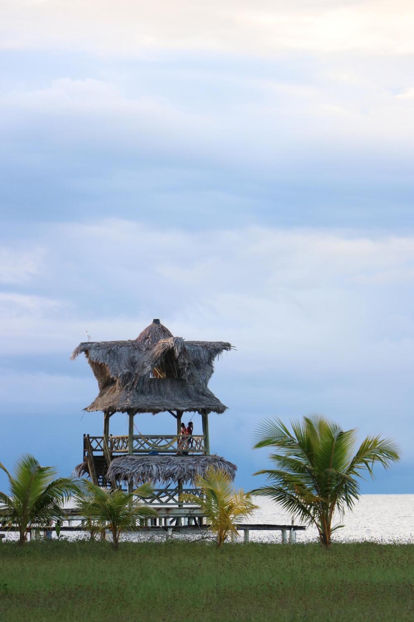Hotel Salvador Gaviota Lívingston エクステリア 写真