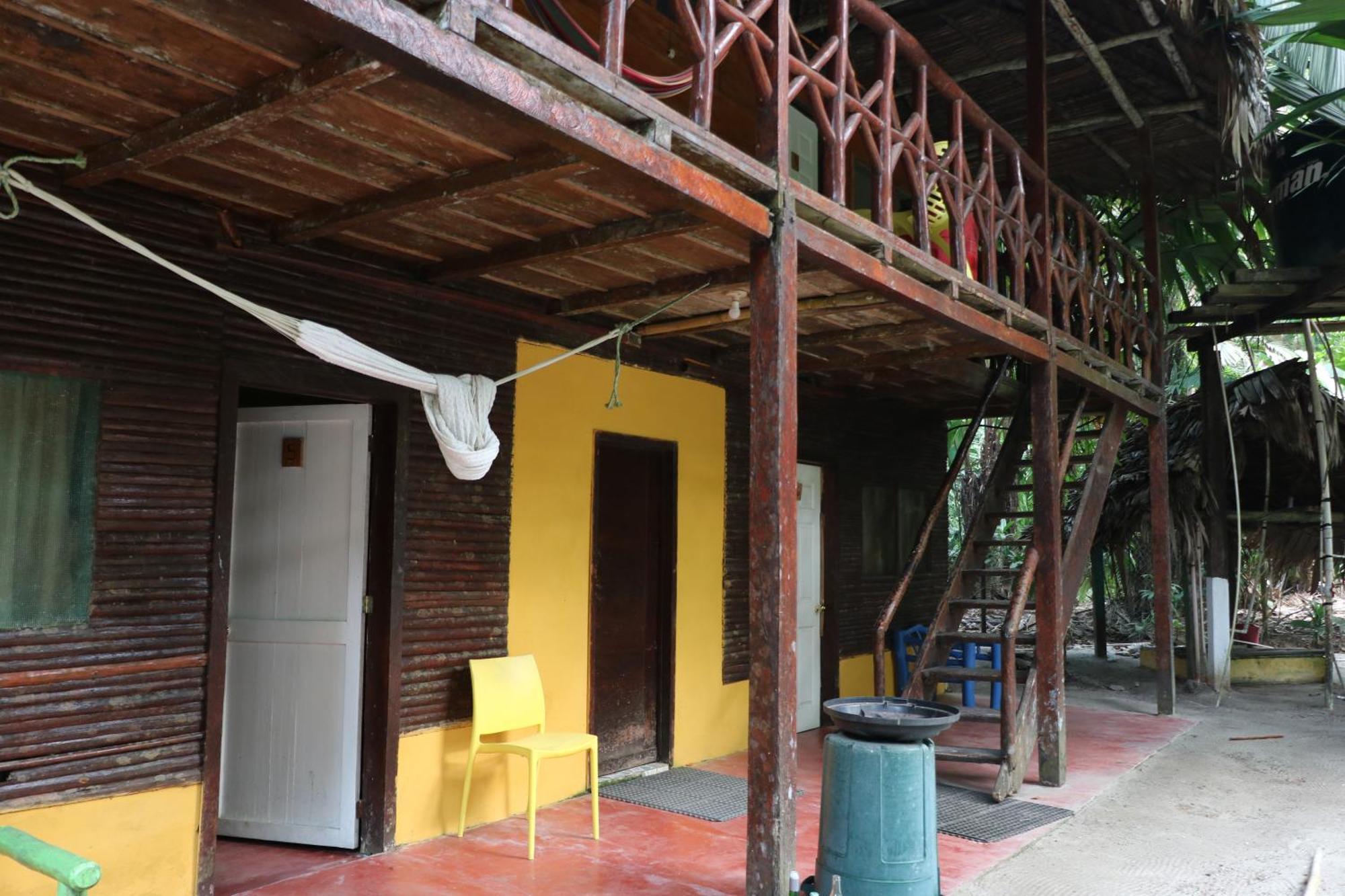 Hotel Salvador Gaviota Lívingston エクステリア 写真