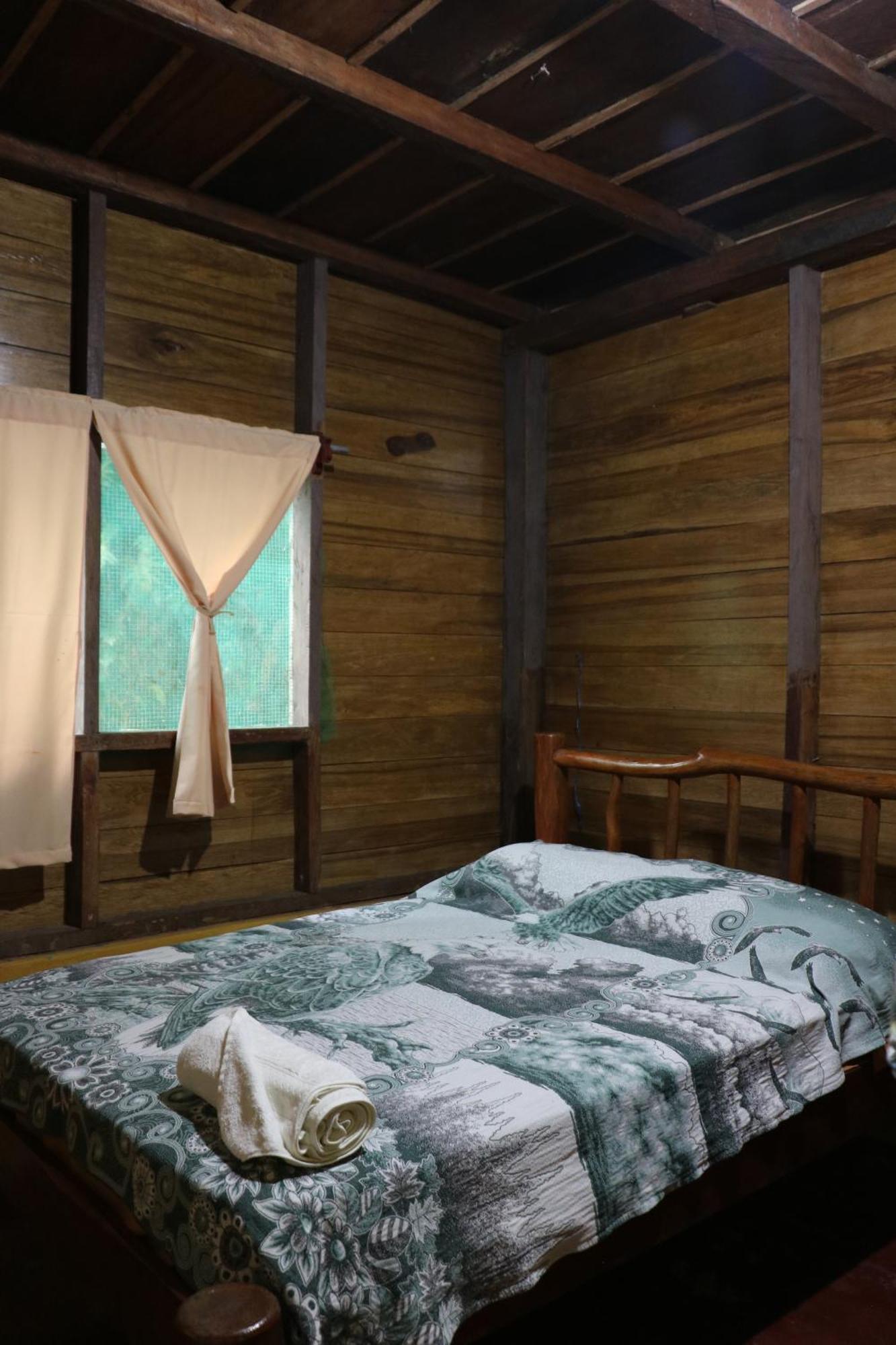 Hotel Salvador Gaviota Lívingston エクステリア 写真