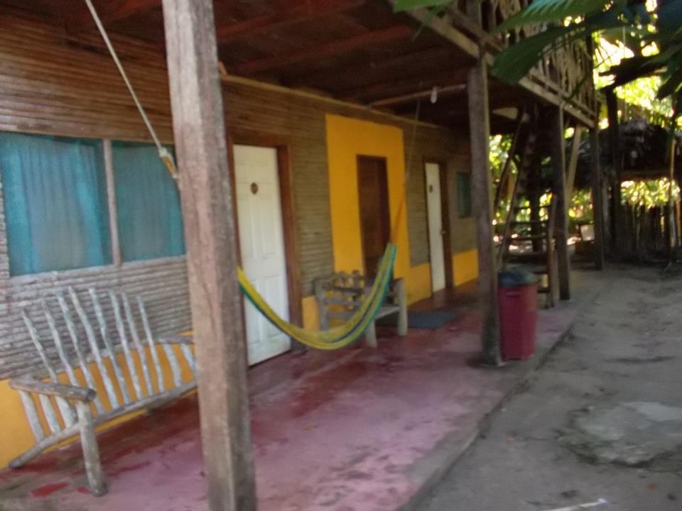 Hotel Salvador Gaviota Lívingston エクステリア 写真